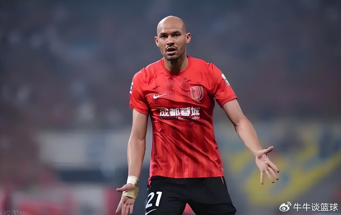 旺财28官网-他俩已符合入籍条件，为何中国足协迟迟没有出手，引发球迷热议|德尔加多|邵佳一|蓉城|费利佩|成都_新浪新闻