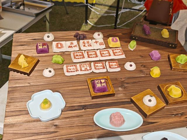 21635人的心跳，与湖州队同频——“吴越杯”湖州主场首战侧记|杭州|浙江省城市足球联赛|球迷|看台|折页_新浪体育_新浪新闻